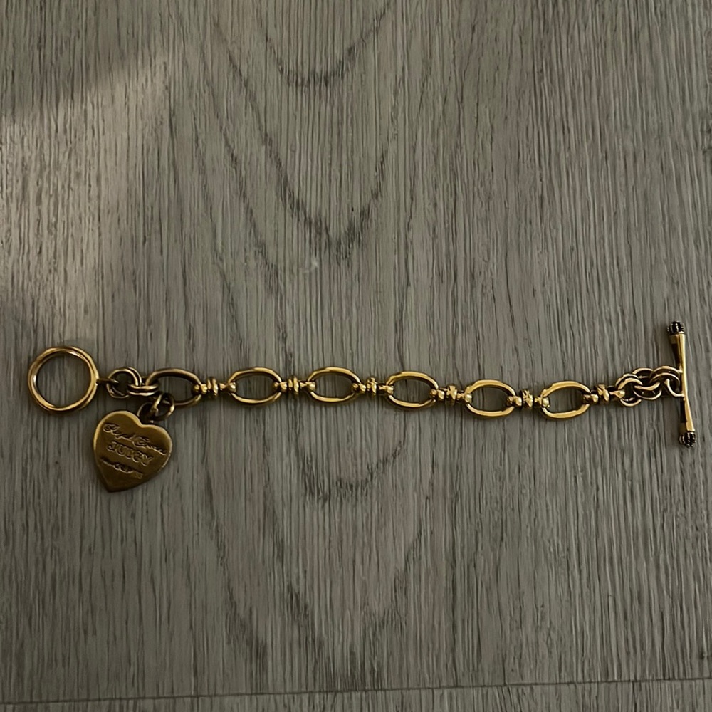 Juicy couture HEART PENDANT BRACELET good condition
